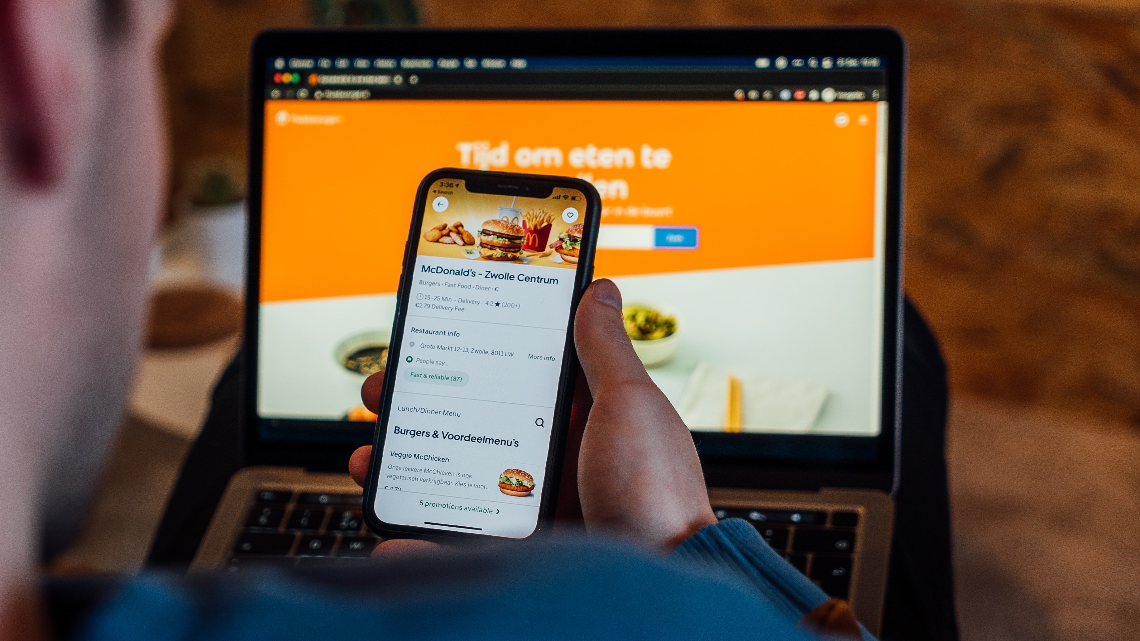 A Starter Guide to DoorDash and How the Delivery App Works